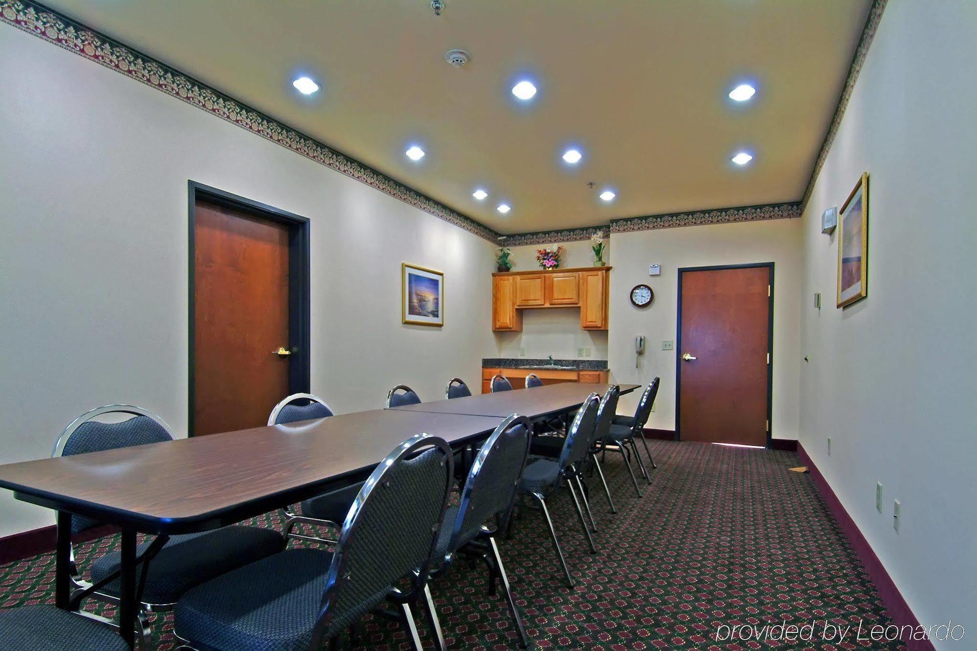 Best Western Plus Red River Inn Clarendon Instalações foto